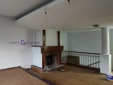 Depto Tipo Casa 4 ambientes con 3 baños