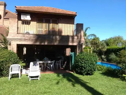 Casa 7 ambientes con 3 baños