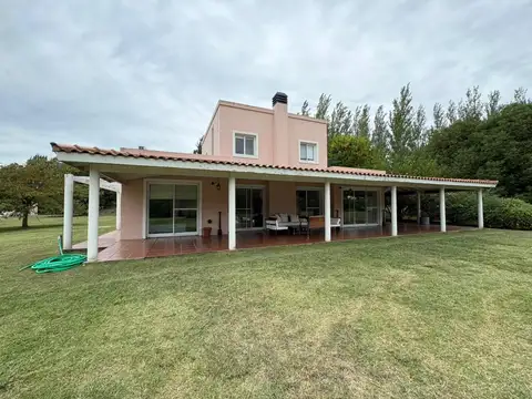 Casa en Alquiler al Norte