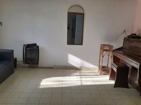 Casa en Venta en Rafael Calzada, USD 85.000