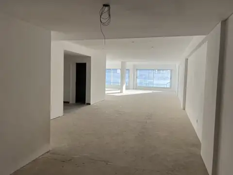 Oficina a estrenar planta libre en piso 9 – 157 m² en Recoleta