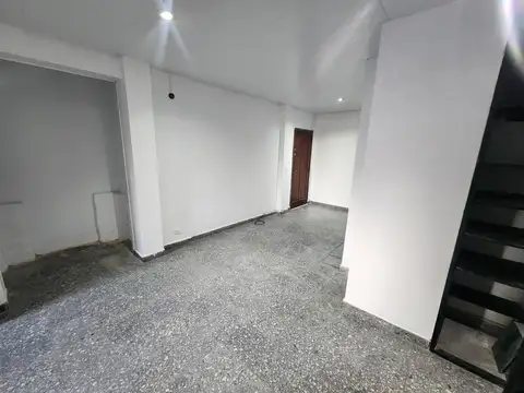 Depto Tipo Casa en Alquiler de 2 ambientes