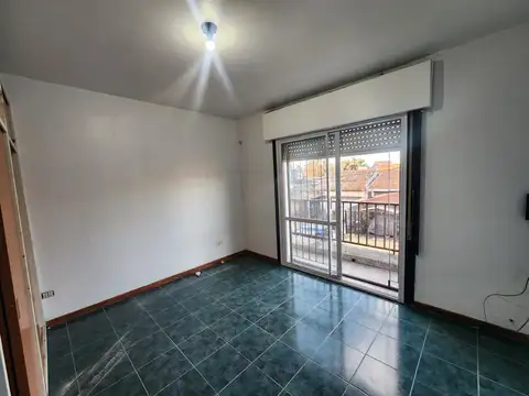 Depto Tipo Casa en Alquiler 50 años