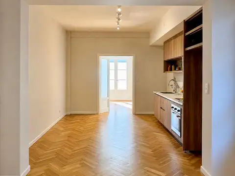 French 2300, Piso 5