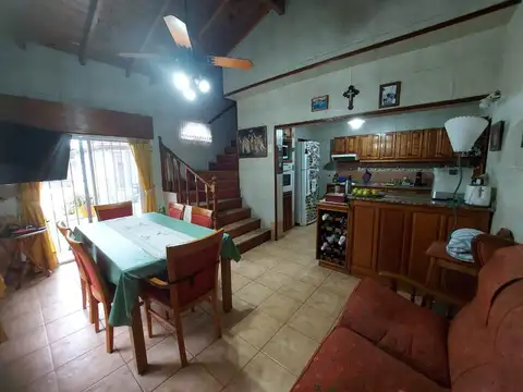 Casa en Venta con 1 cochera