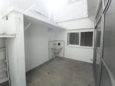 Depto Tipo Casa en Alquiler de 3 ambientes