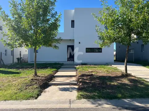 Casa en venta a estrenar en Santa Lucia