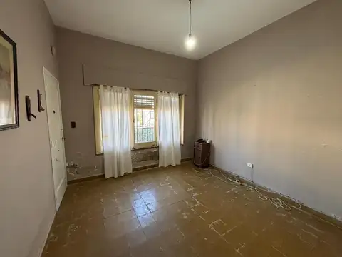 Casa en Venta con 4 cocheras
