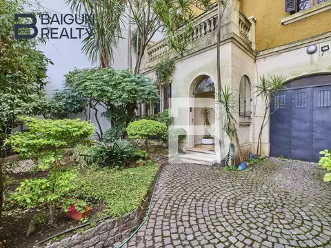 Venta PH de 7 ambientes con garage en Parque Chacabuco