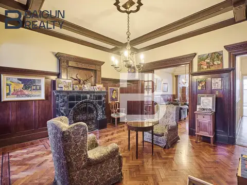 Casa 7 ambientes con 2 baños