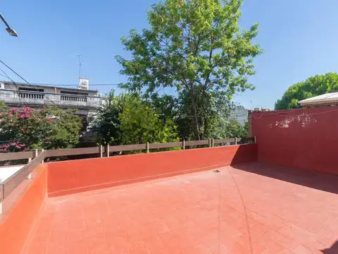 Depto Tipo Casa en Venta en Parque Chacabuco, USD 125.000