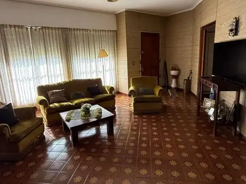 Casa en Venta en El Palomar, USD 320.000