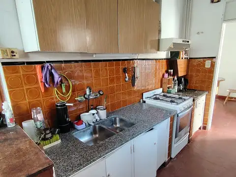 Casa 5 ambientes con 2 baños