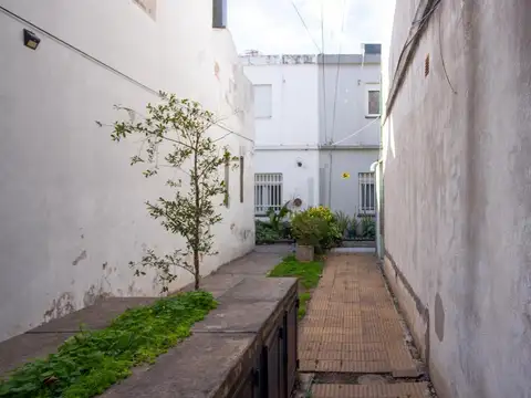 Depto Tipo Casa en Venta 40 años