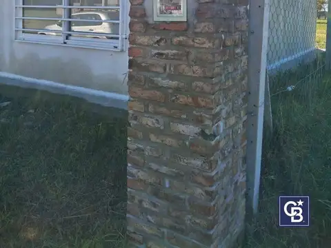 Casa 3 ambientes con 1 baño
