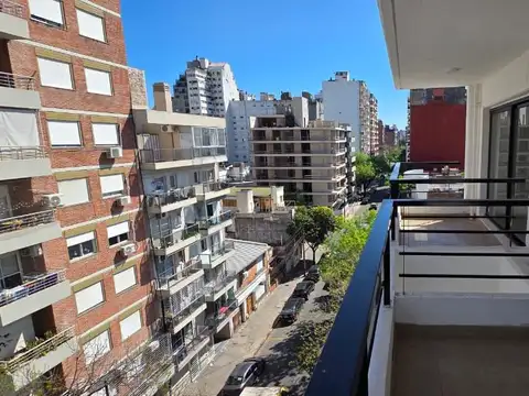 Departamento monoambiente a estrenar con terraza exclusiva a 1 cuadra de Pellegrini