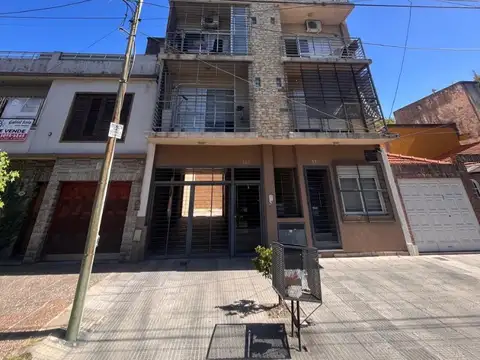 Doctor Luis A. Maspero 100, Piso 2