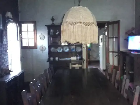 Casa 5 ambientes con 4 baños