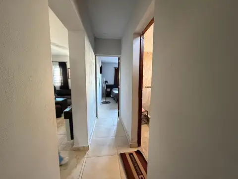 Casa 4 ambientes con 1 baño