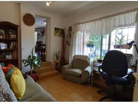 Casa 4 ambientes con 1 baño