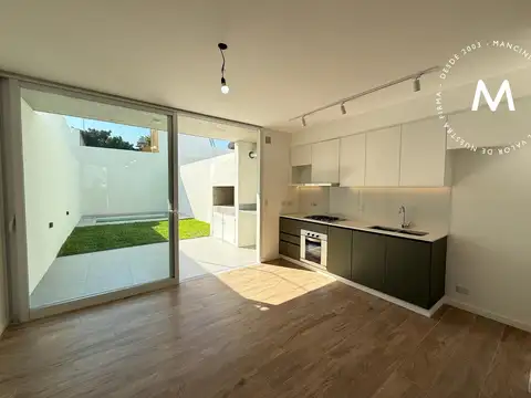 Duplex en venta de 4 ambientes con cochera, piscina y parrilla - Villa Ballester