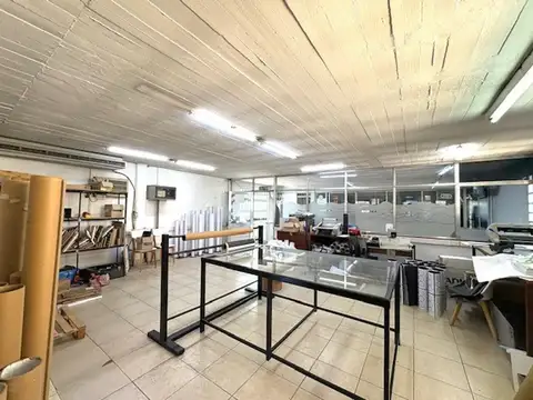 Avenida Australia 2400