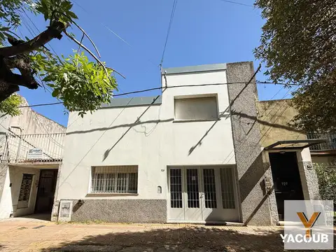 Casa en venta - 3 Dormitorios 1 Baño - La Plata