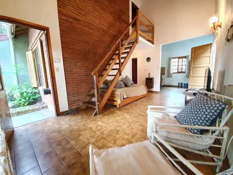 Hermosa Casa PH 4 amb. - Todos los Servicios - Barrio San Rafael