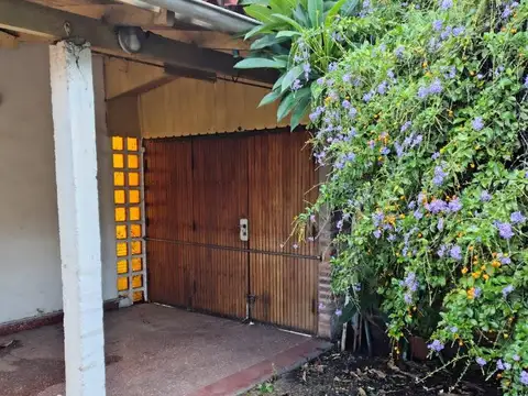 Casa en venta apta credito. Banfield este. Oportunidad 