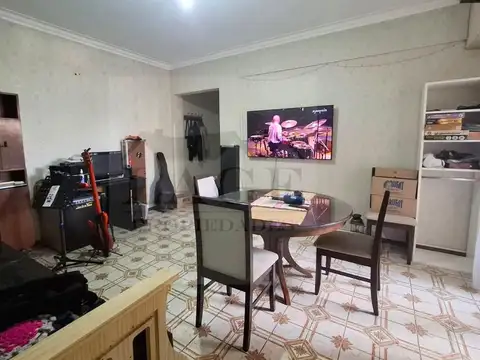 DEPARTAMENTO 2 AMBIENTES CON RENTA