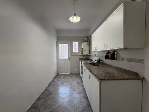 PH de 2 ambientes con jardín en Planta Baja