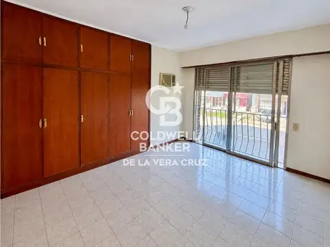 Casa en Venta con 14 cocheras