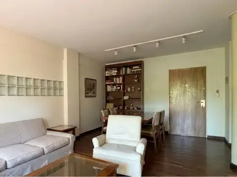 Venta departamento 3 dormitorios San Juan 2200.