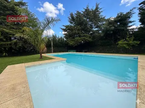 CASA VENTA LA CANDIDA 4 AMBIENTES PISCINA