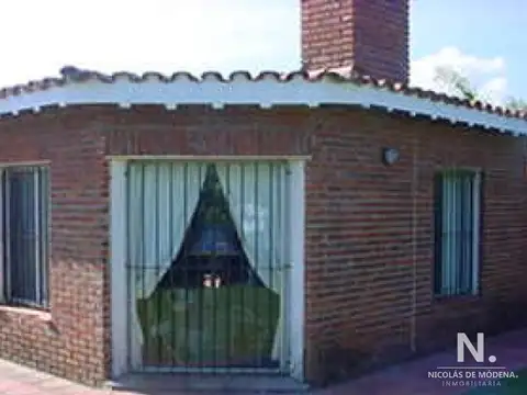 Muy linda casa en venta en la Barra a pocas cuadras de la Playa 