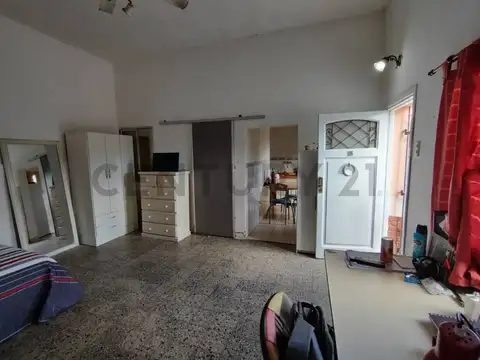 Depto Tipo Casa 4 ambientes con 2 baños