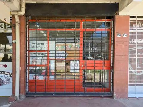 VENTA LOCAL AL FRENTE SOBRE PEDRO DÍAZ. V. TESEI