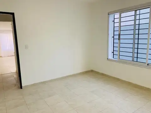 Depto Tipo Casa en Alquiler en Villa Maipu, $ 650.000