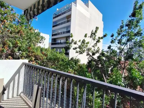 Muñiz  al 800