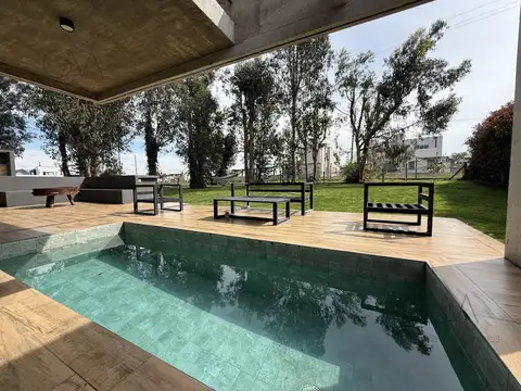 Casa en alquiler – Barrio Arenas del Sur