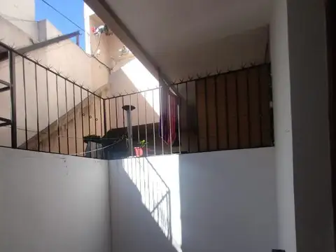 Venta. 2 Ambientes. Vedia Y Mariano Acha.