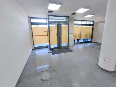 Alquiler Local 210m2 Av Jauretche Hurlingham