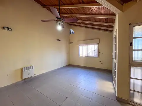 Casa en Venta con 1 cochera