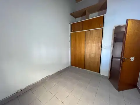 Casa 3 dormitorios con patio y cochera, Paraná