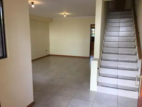 Depto Tipo Casa en Venta de 4 ambientes