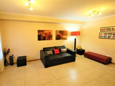 Depto Tipo Casa en Venta de 3 dormitorios