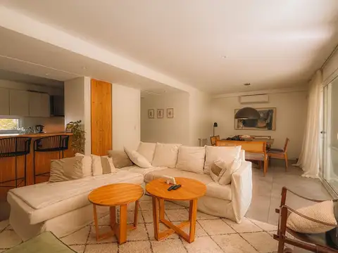 VENTA CASA moderna, casi a estrenar, en Beccar