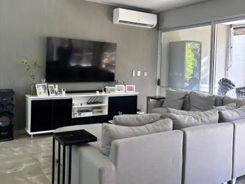 Casa en Venta en El Carmencito, USD 460.000