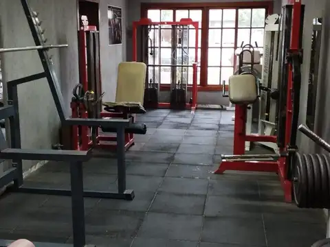 Venta de gimnasio en San Antonio De Padua - LOCAL o Terreno