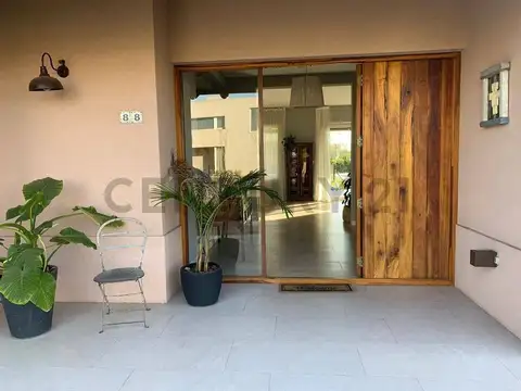 Camino a Barbarita 100, Piso 0